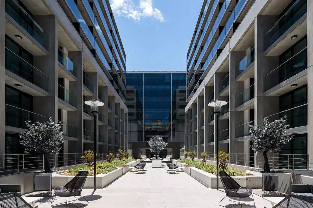 هتل Avenue Hotel Canberra Canberra