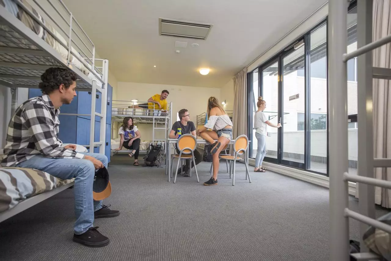 هتل Canberra City YHA Canberra