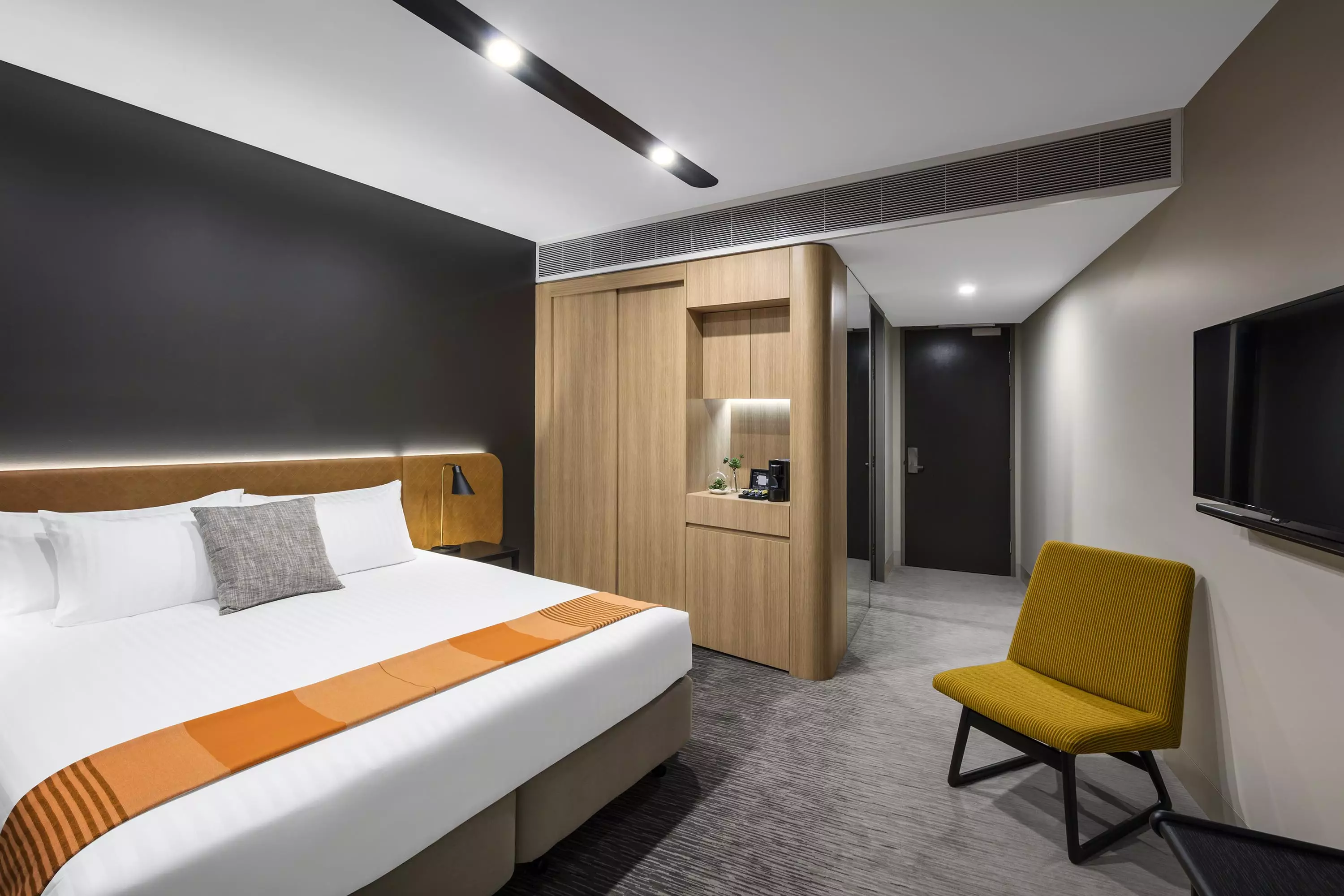 هتل Vibe Hotel Canberra Airport Canberra