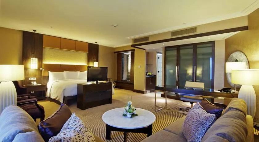 Alibaba https://cdn.alibaba.ir/ostorage/hotel-accommodation-images/6a0ccc36c86edf55f7234968_Baku-Hilton-Baku-1.webp