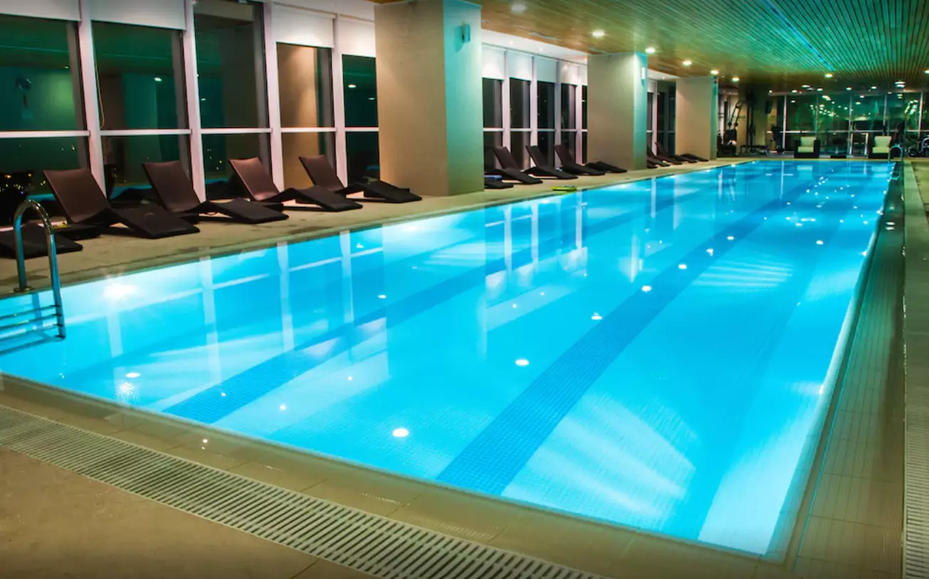 Alibaba https://cdn.alibaba.ir/ostorage/hotel-accommodation-images/6a0ccd01c86edf55f7234a7b_Baku-The-Landmark-Hotel-Baku-0.webp