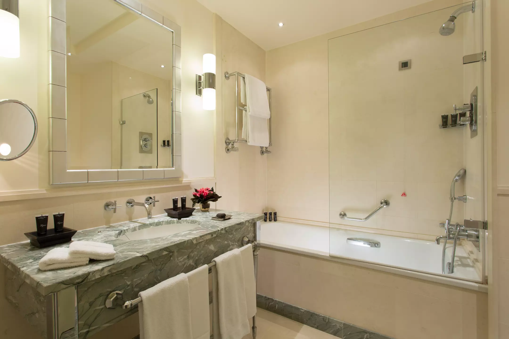 هتل Hotel Amigo بروکسل