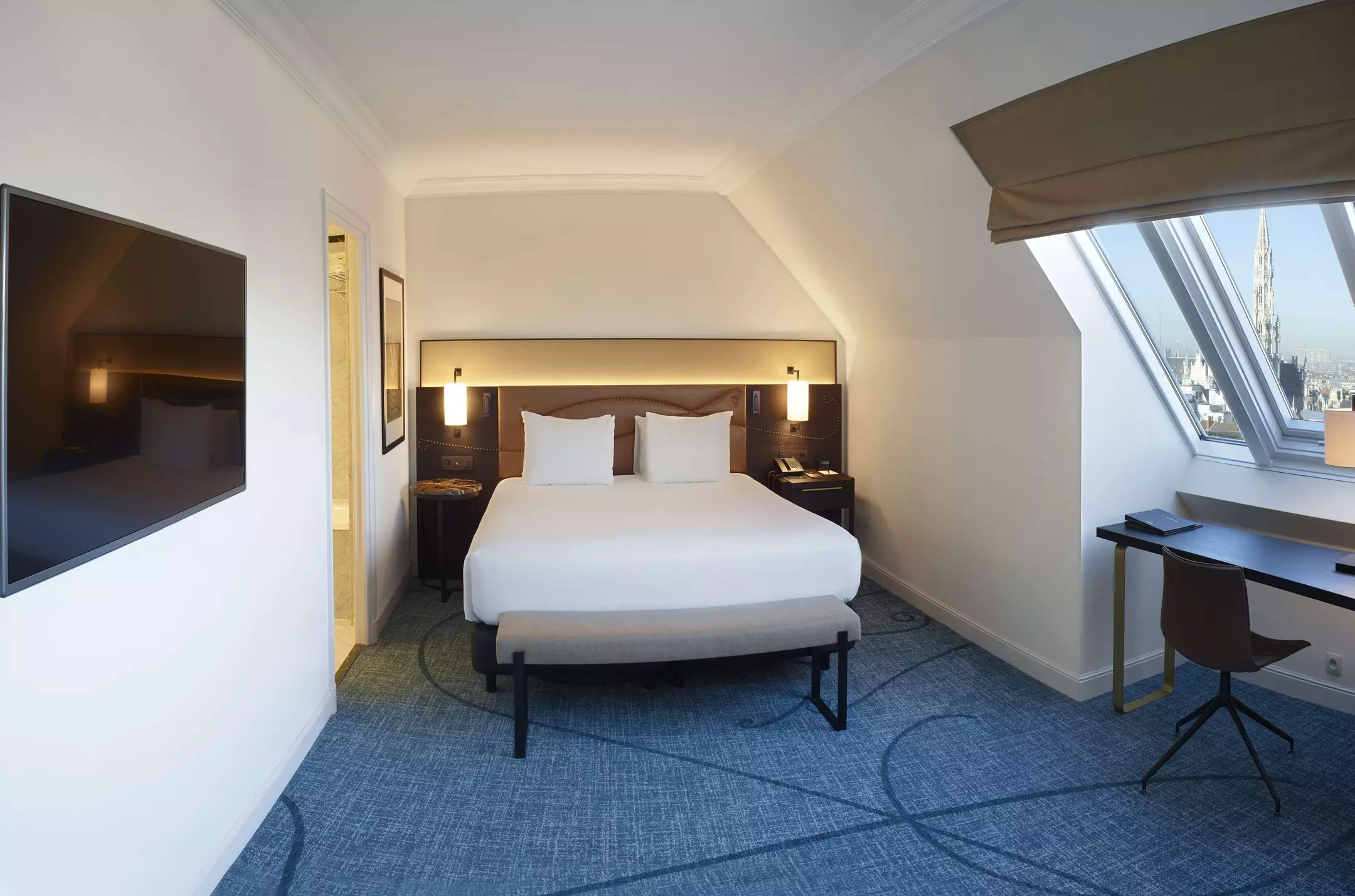 هتل Hilton Brussels Grand Place  بروکسل