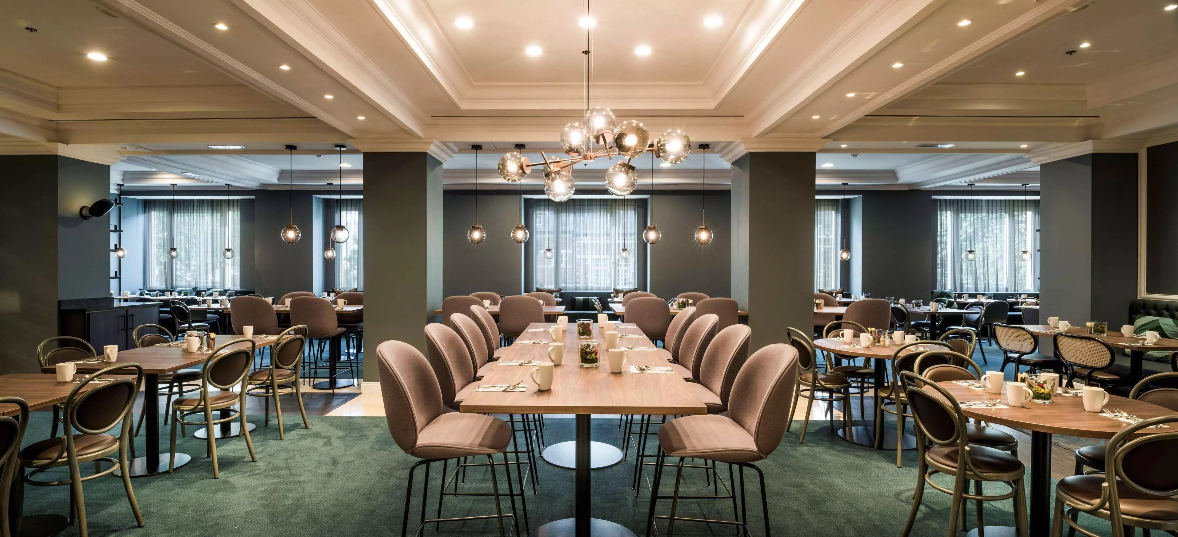 هتل Hilton Brussels Grand Place  بروکسل