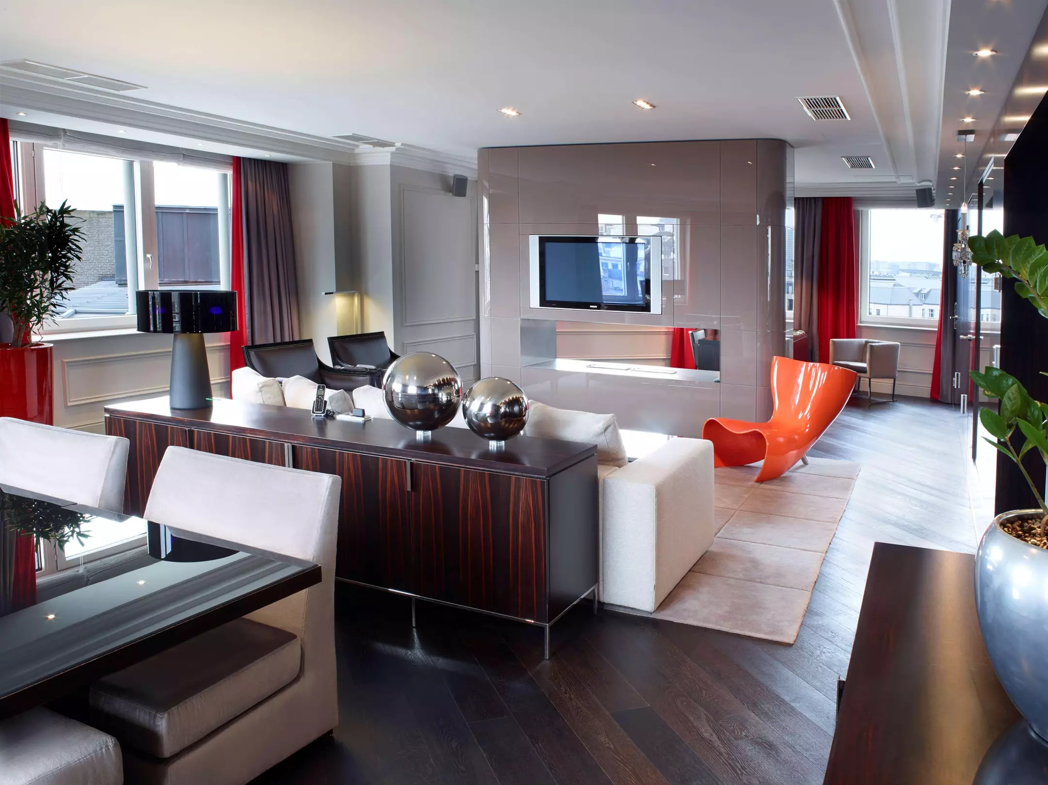 هتل Hilton Brussels Grand Place  بروکسل