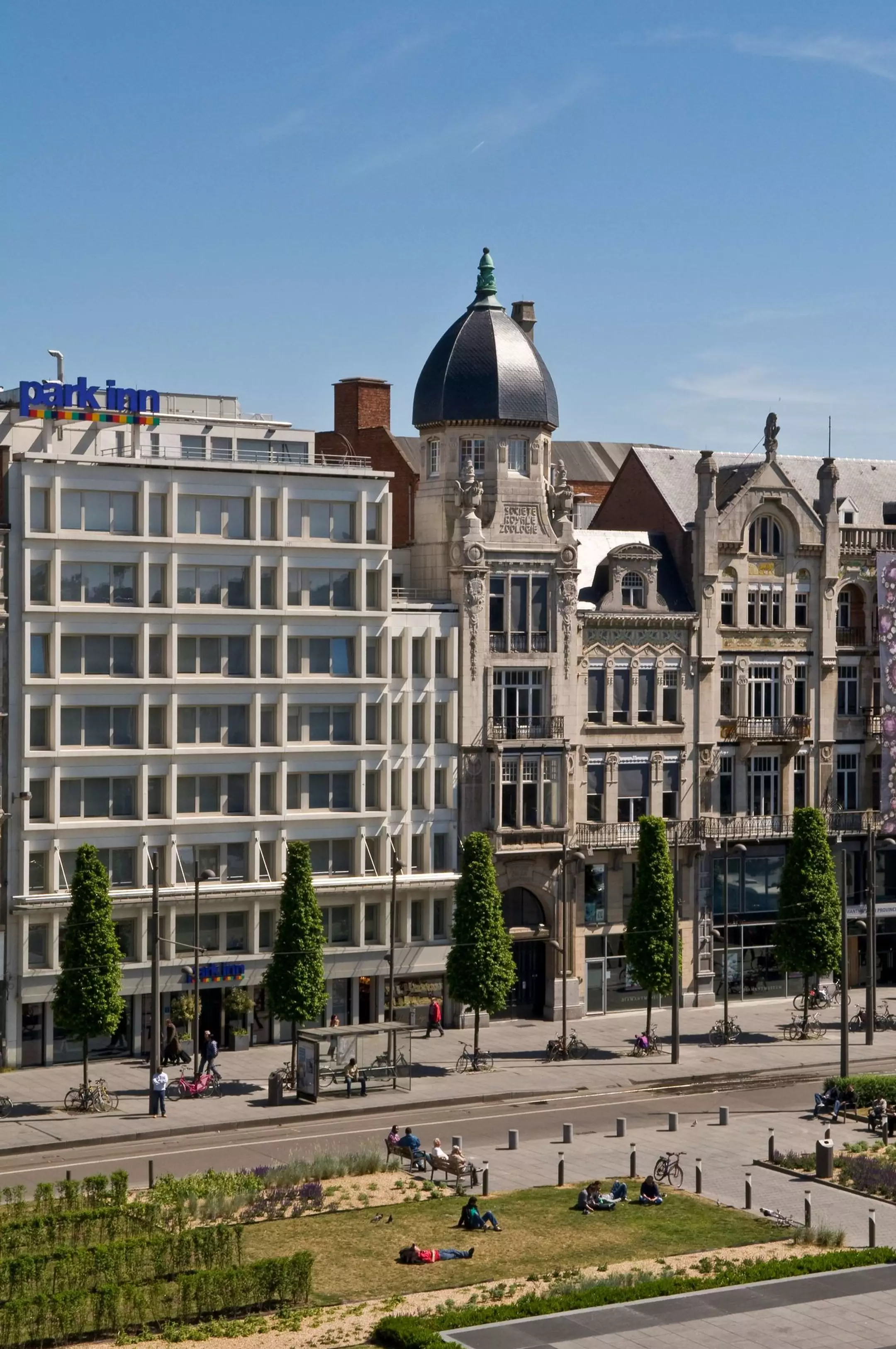 هتل Park Inn by Radisson Antwerp آنتورپ