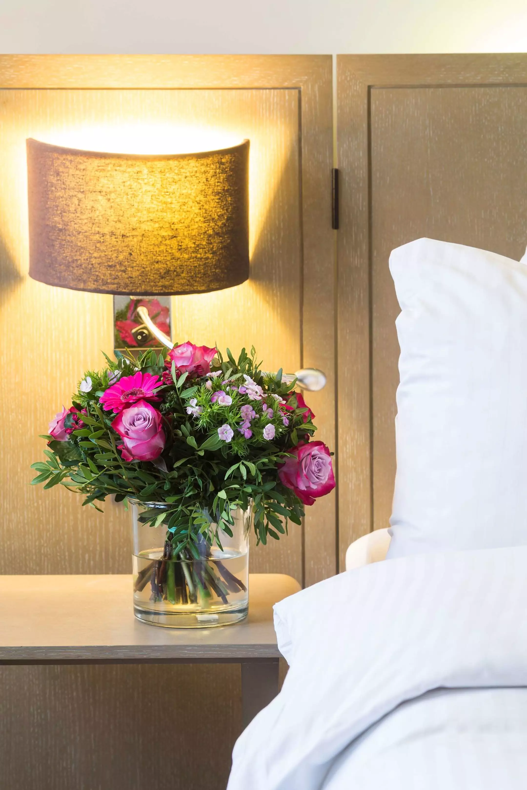 هتل Park Inn by Radisson Antwerp آنتورپ