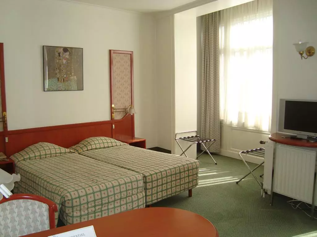 هتل Hotel Le Dome بروکسل