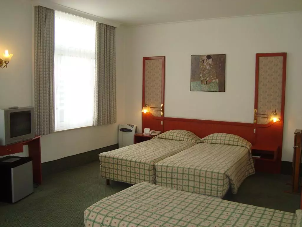 هتل Hotel Le Dome بروکسل
