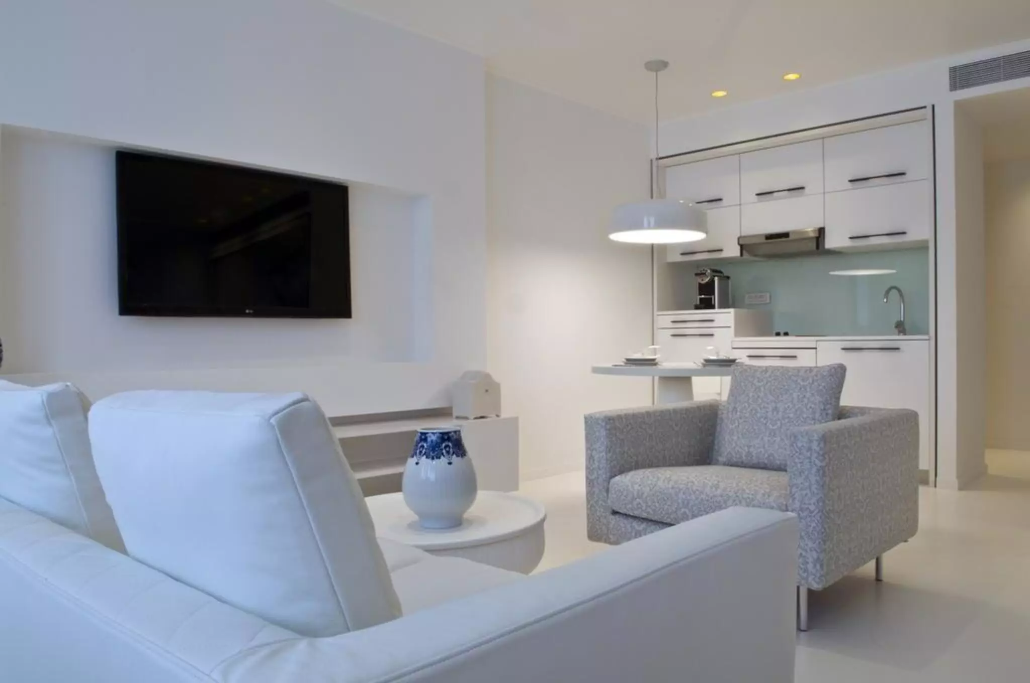 هتل B Aparthotel Regent بروکسل