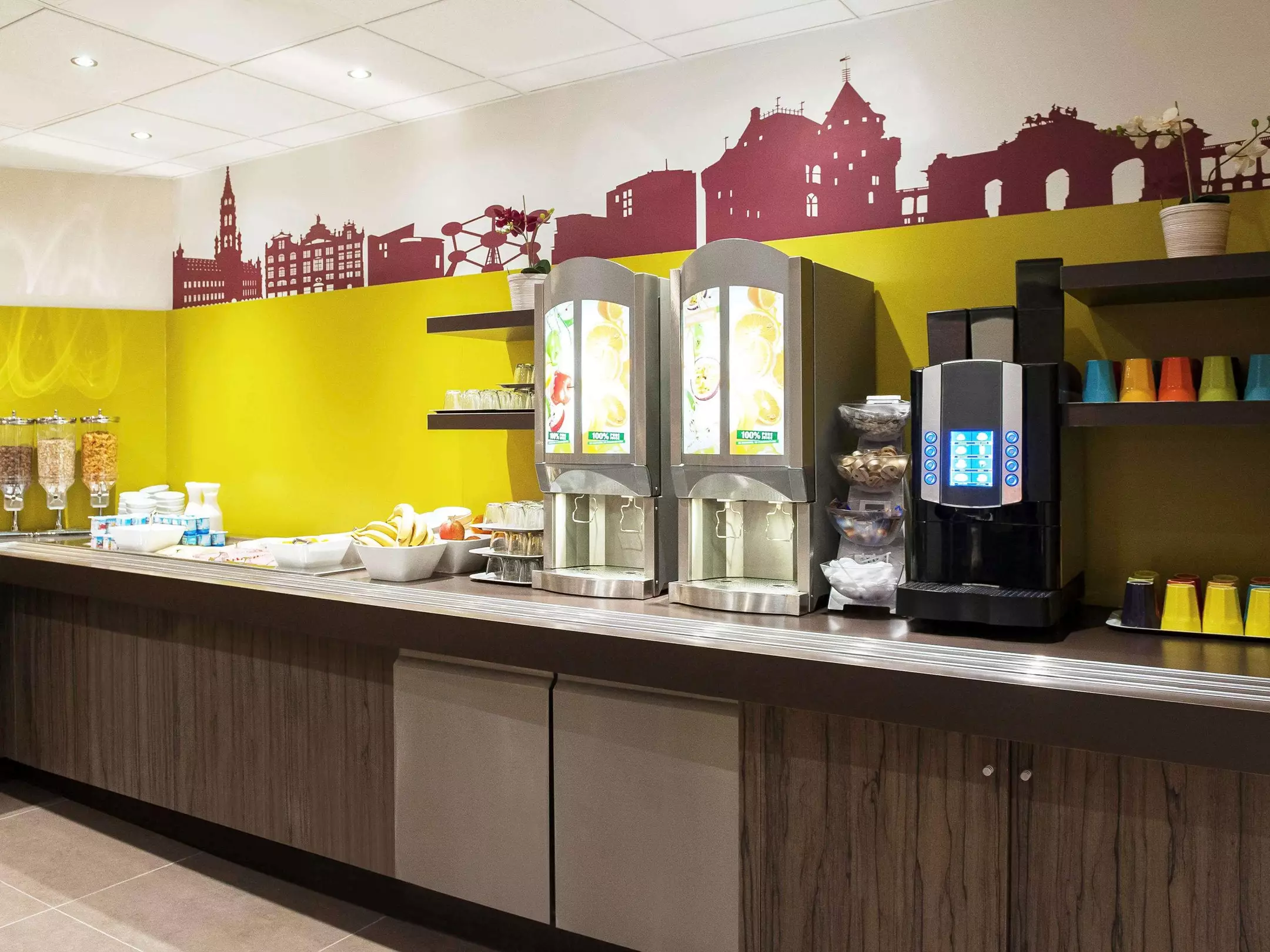 Alibaba https://cdn.alibaba.ir/ostorage/hotel-accommodation-images/6a0d1be5c86edf55f723887d_Brussels-Hotel-ibis-Styles-Brussels-Centre-Stephanie-1.webp