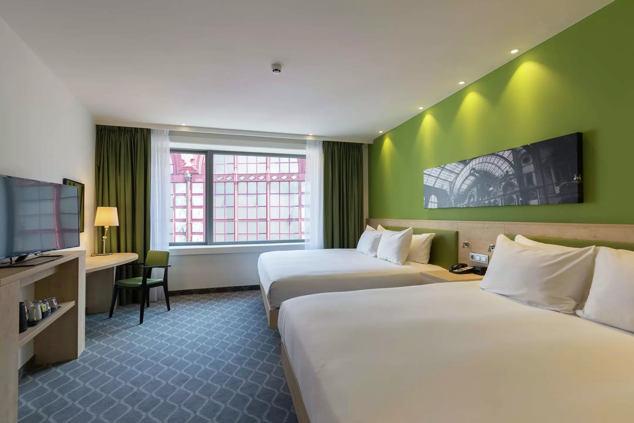 هتل Hampton by Hilton Antwerp Central Station آنتورپ