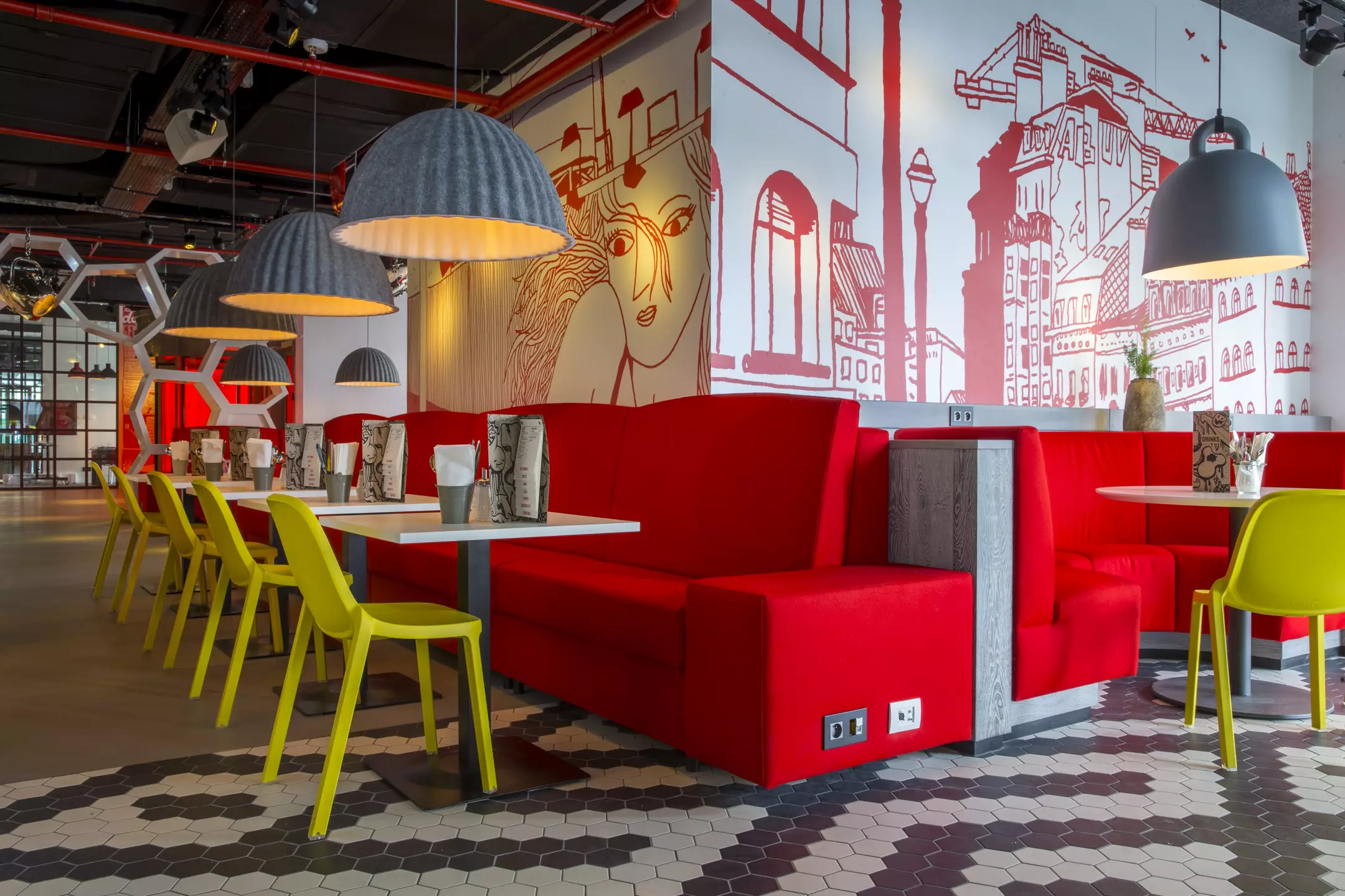 هتل Radisson Red Brussels بروکسل