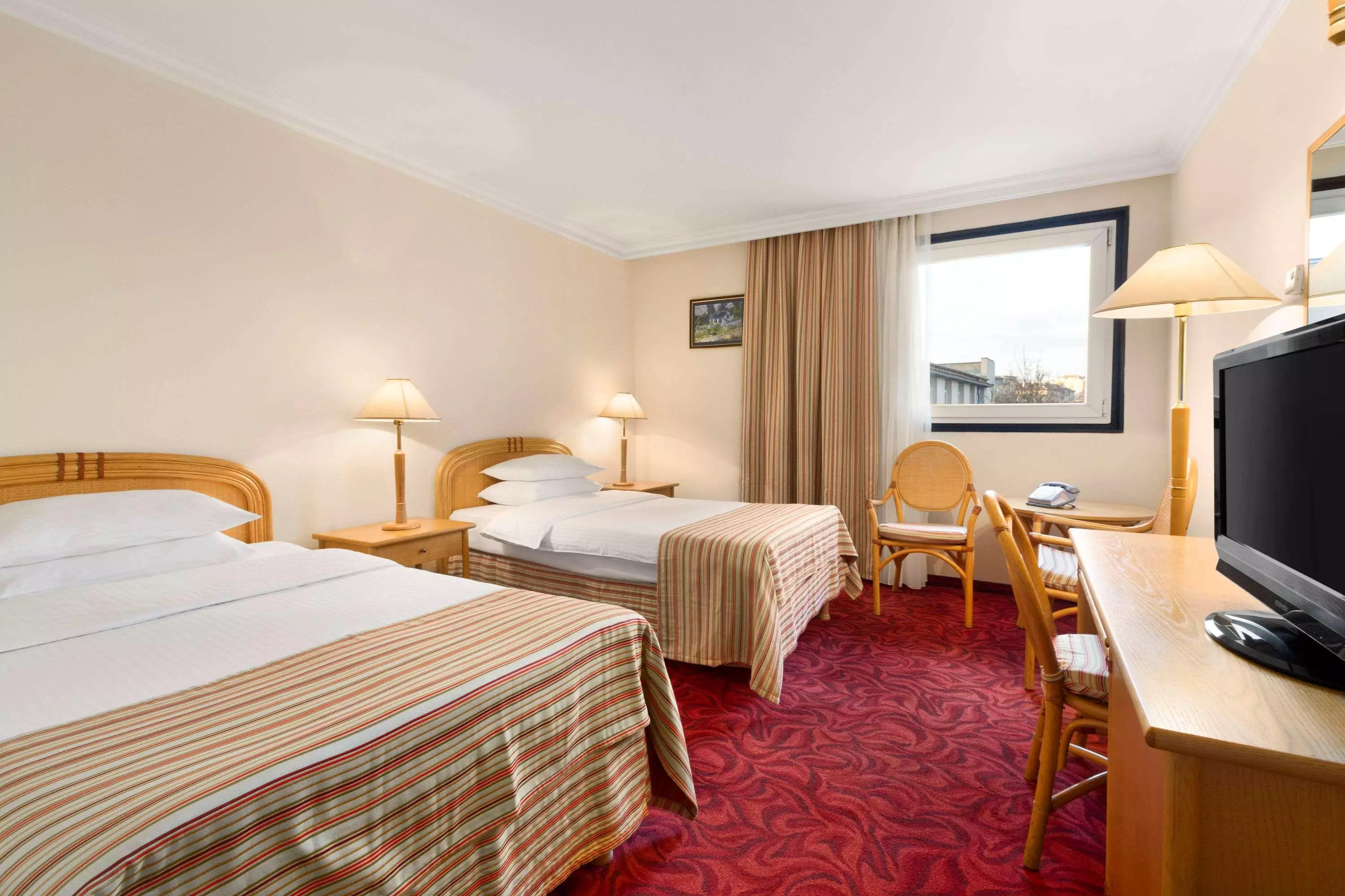 هتل Ramada Sofia صوفیه