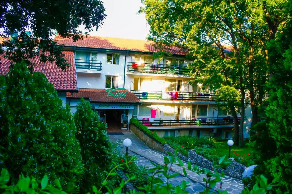 هتل Kini Park Golden Sands