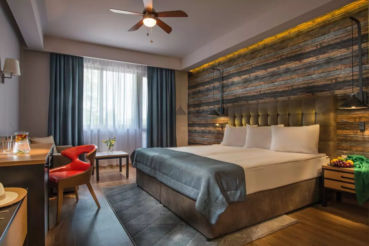 Alibaba https://cdn.alibaba.ir/ostorage/hotel-accommodation-images/6a0d711cc86edf55f723c538_Kranevo-Effect-Algara-Beach-1.webp