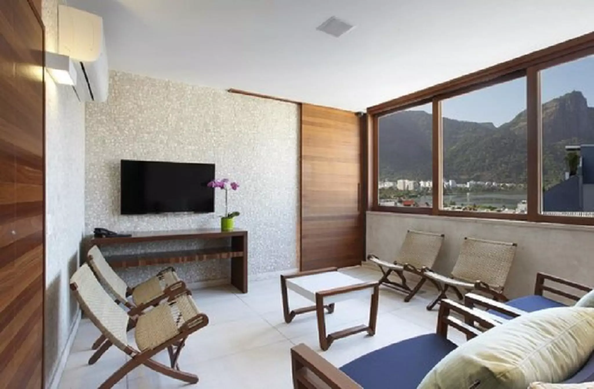 Alibaba https://cdn.alibaba.ir/ostorage/hotel-accommodation-images/6a0ed3cf61ec039ef7627d48_Rio-de-Janeiro-Mar-Ipanema-1.webp
