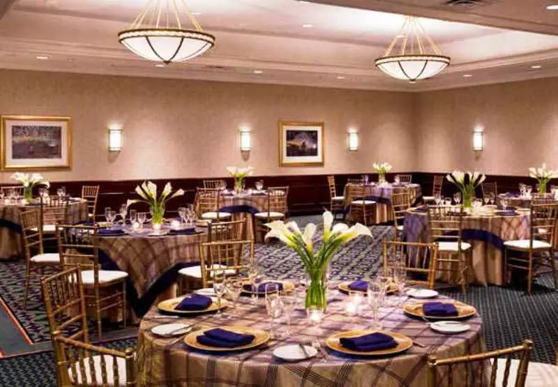 Alibaba https://cdn.alibaba.ir/ostorage/hotel-accommodation-images/6a0f584ac86edf55f723cdda_Toronto-Courtyard-Toronto-Downtown-1.webp