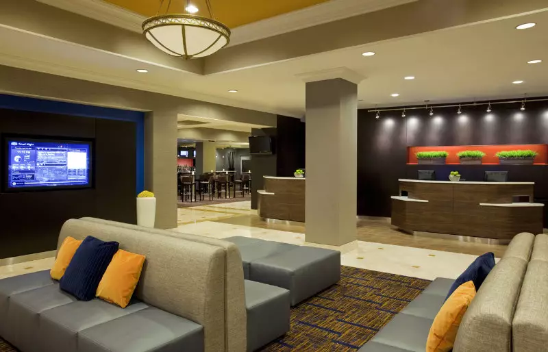 هتل Courtyard Toronto Downtown تورنتو
