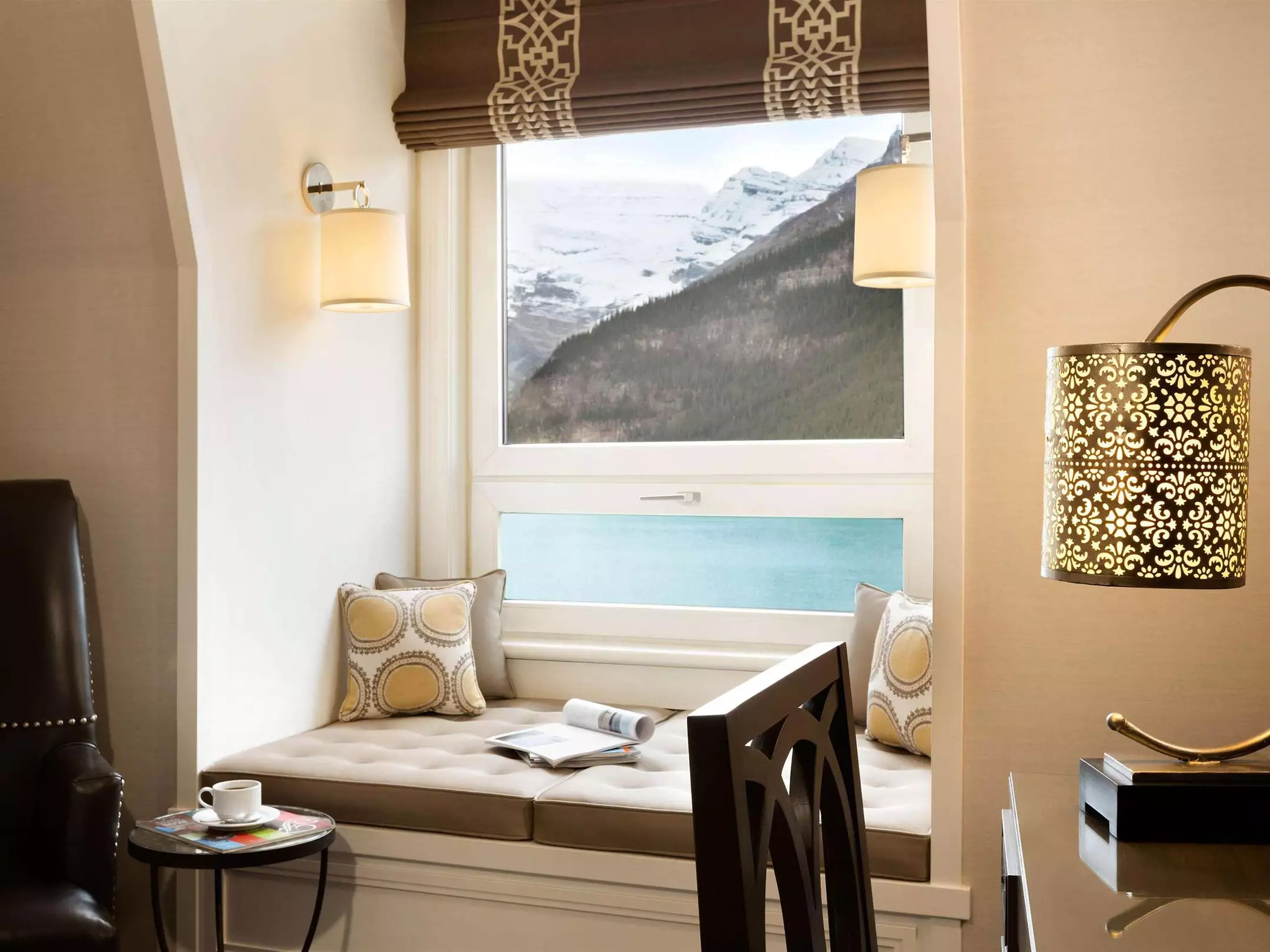 Alibaba https://cdn.alibaba.ir/ostorage/hotel-accommodation-images/6a0f5aadc86edf55f723cf87_Lake-Louise-Village-Fairmont-Ch-teau-Lake-Louise-1.webp