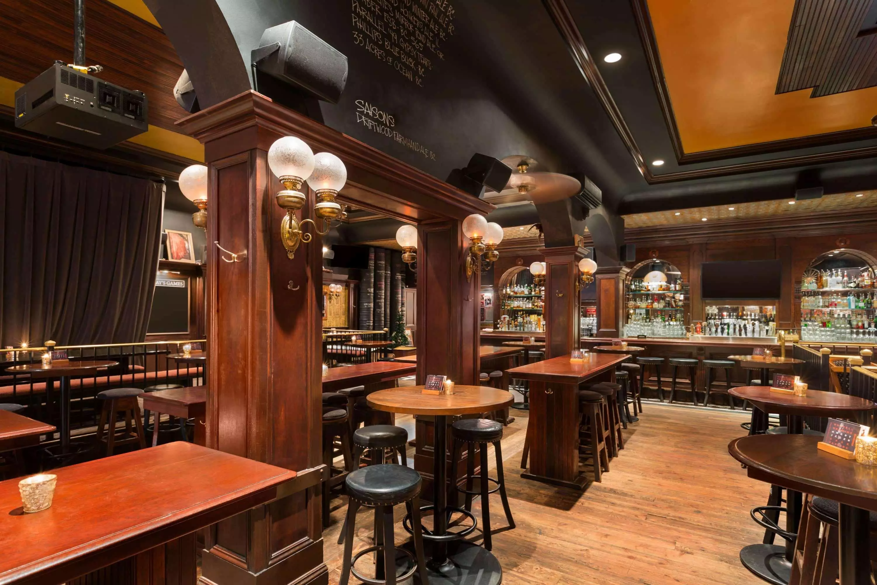 Alibaba https://cdn.alibaba.ir/ostorage/hotel-accommodation-images/6a0f5dadc86edf55f723d199_Vancouver-Days-Inn-by-Wyndham-Vancouver-Downtown-1.webp