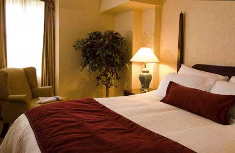 هتل Delta Hotels Bessborough Saskatoon