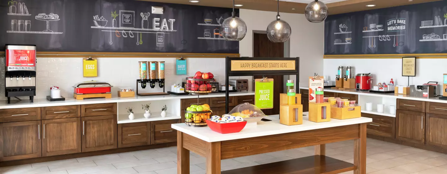 Alibaba https://cdn.alibaba.ir/ostorage/hotel-accommodation-images/6a0f6768c86edf55f723d93a_Toronto-Hampton-Inn--Suites-by-Hilton-Toronto-Downtown-1.webp
