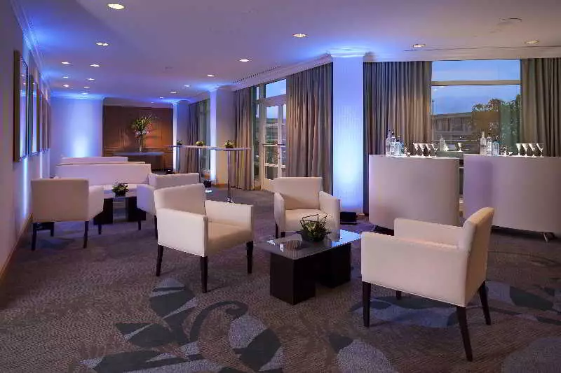 هتل Fairmont Waterfront ونکوور