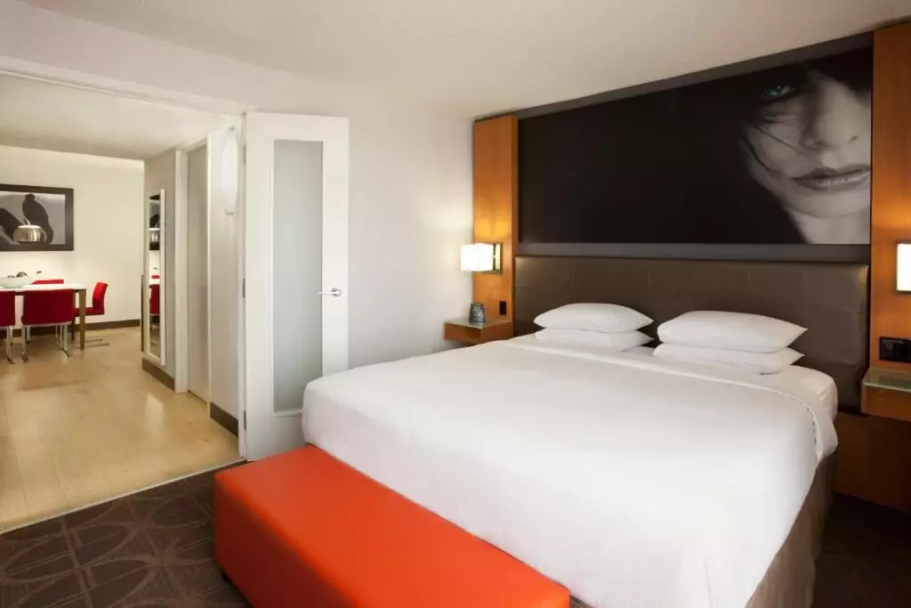 هتل Hilton Toronto Airport تورنتو