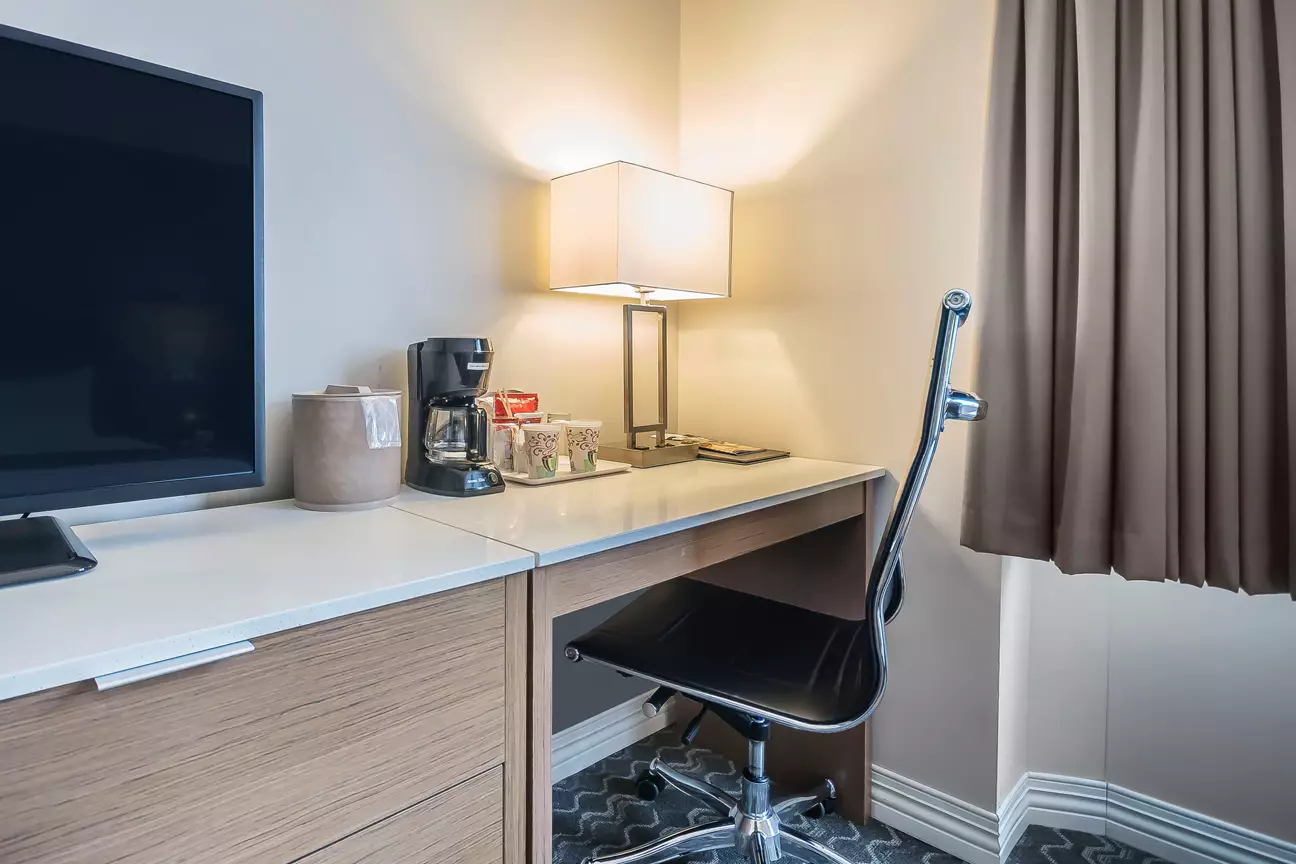 هتل Best Western Plus Vancouver Airport Hotel ونکوور