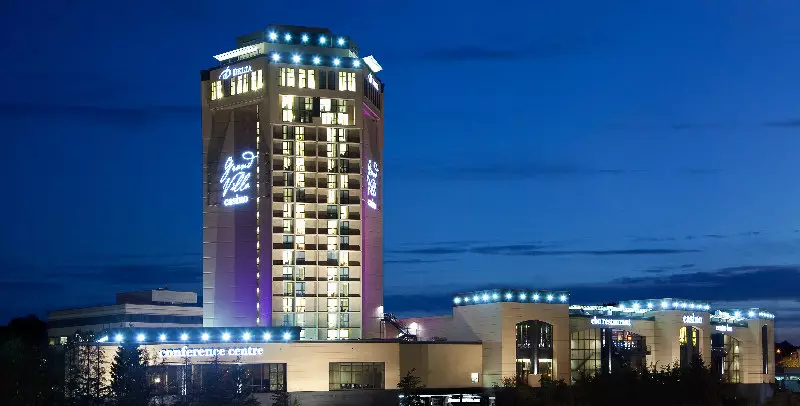 هتل Delta Hotels Burnaby Conference Centre Burnaby