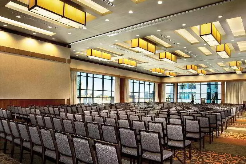 Alibaba https://cdn.alibaba.ir/ostorage/hotel-accommodation-images/6a0f8c35c86edf55f723f459_Montreal-Le-Westin-Montr-al-1.webp