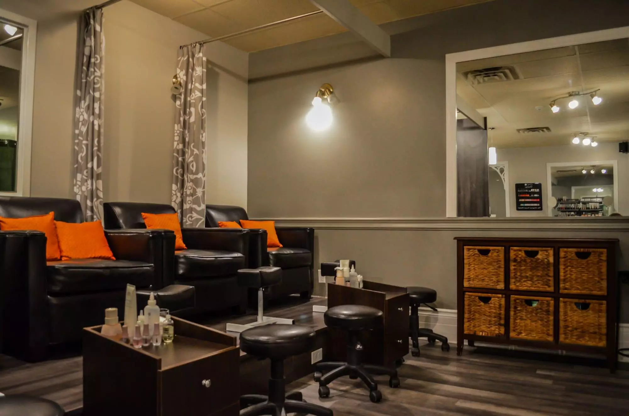 هتل Elmhurst Inn Ingersoll