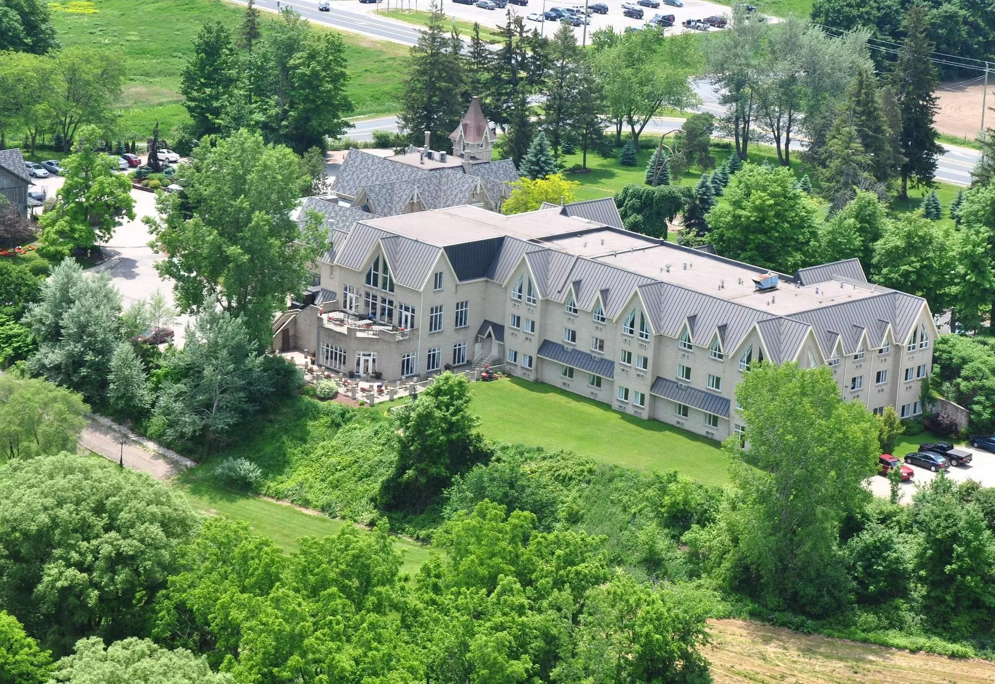 هتل Elmhurst Inn Ingersoll