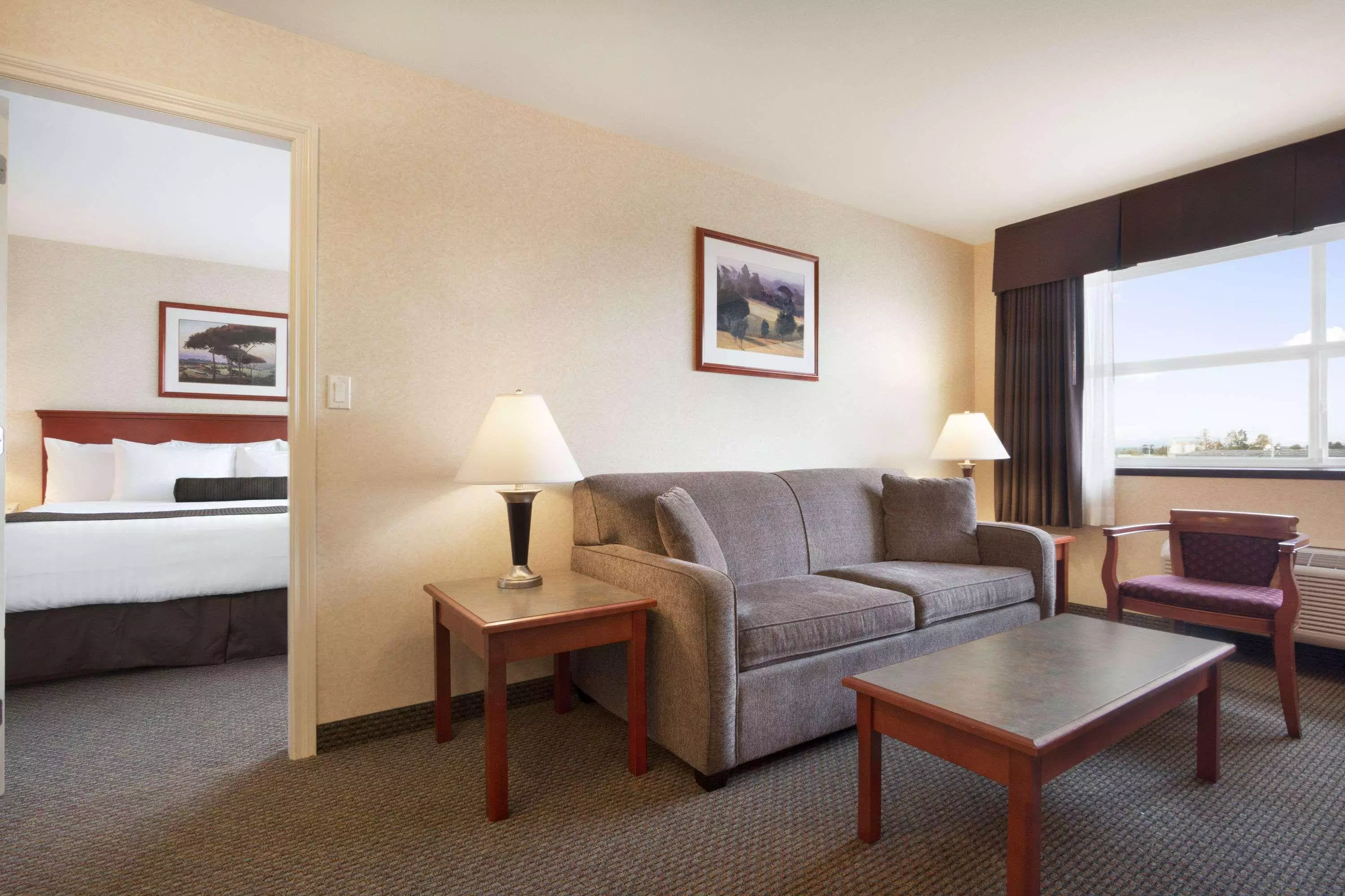 Alibaba https://cdn.alibaba.ir/ostorage/hotel-accommodation-images/6a0f9935c86edf55f723fd1f_Langley-Days-Inn--Suites-by-Wyndham-Langley-1.webp