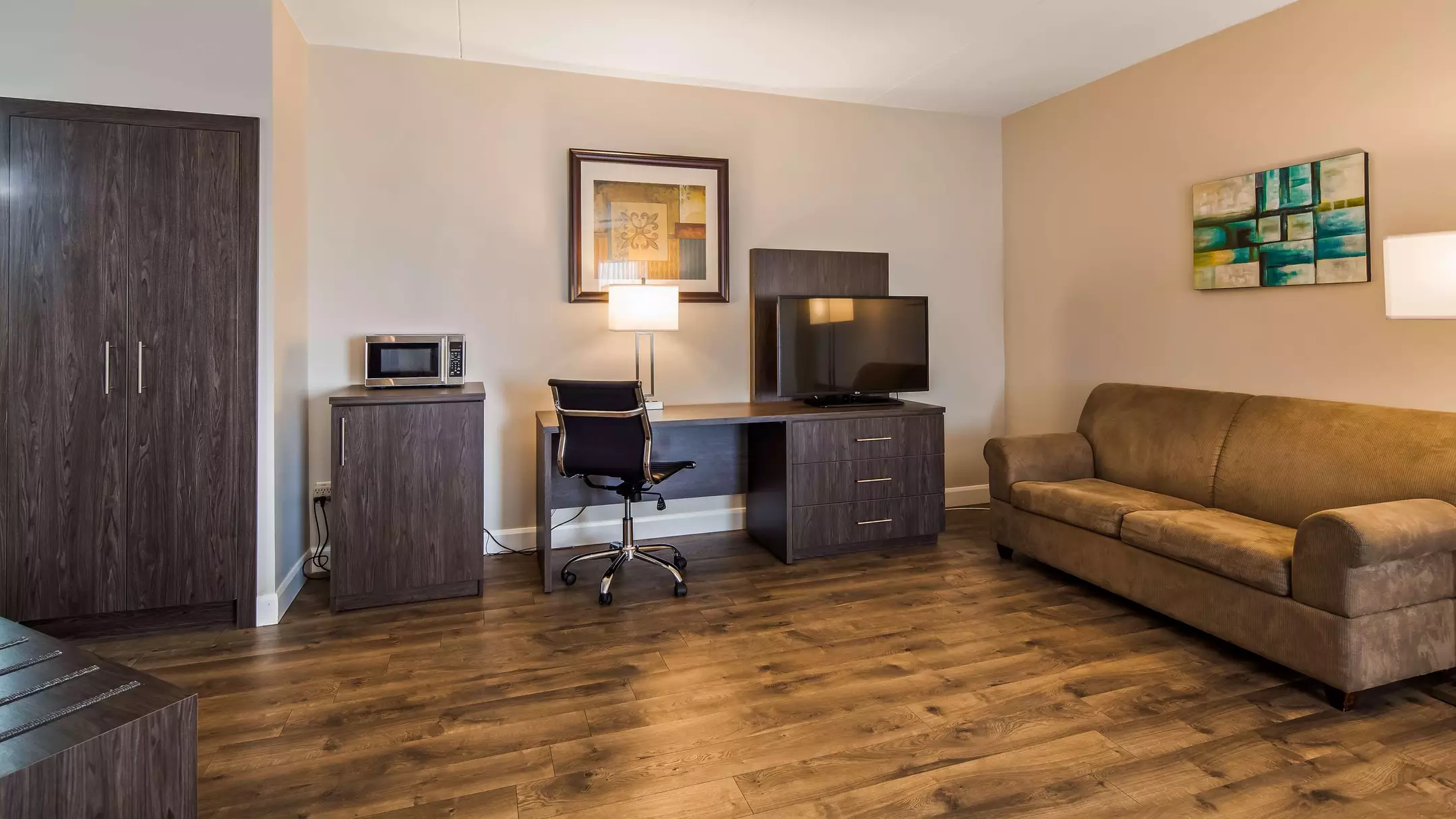 Alibaba https://cdn.alibaba.ir/ostorage/hotel-accommodation-images/6a0f995cc86edf55f723fd36_Laval-Best-Western-Laval-Montreal-1.webp