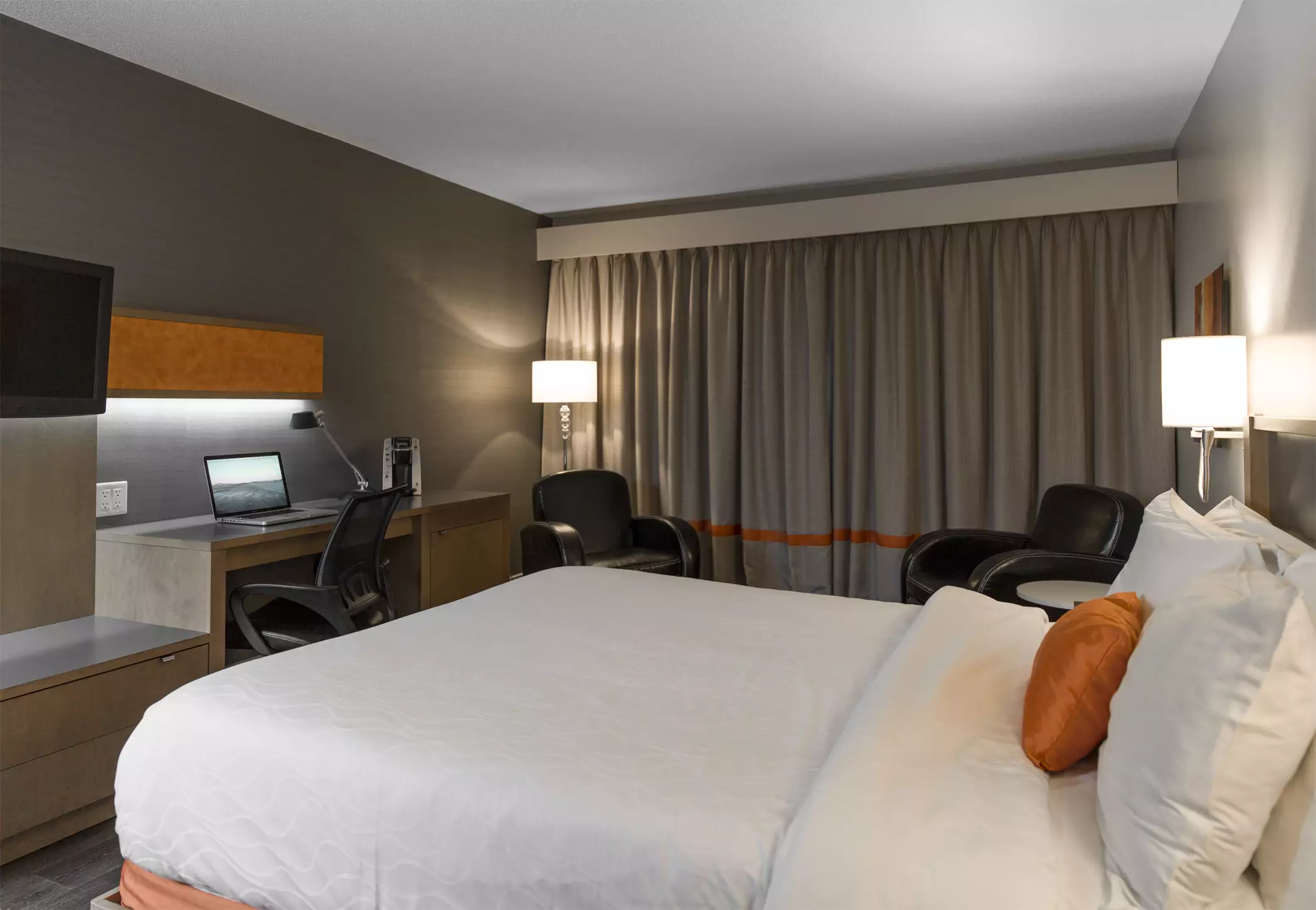 هتل Cofortel Quebec City