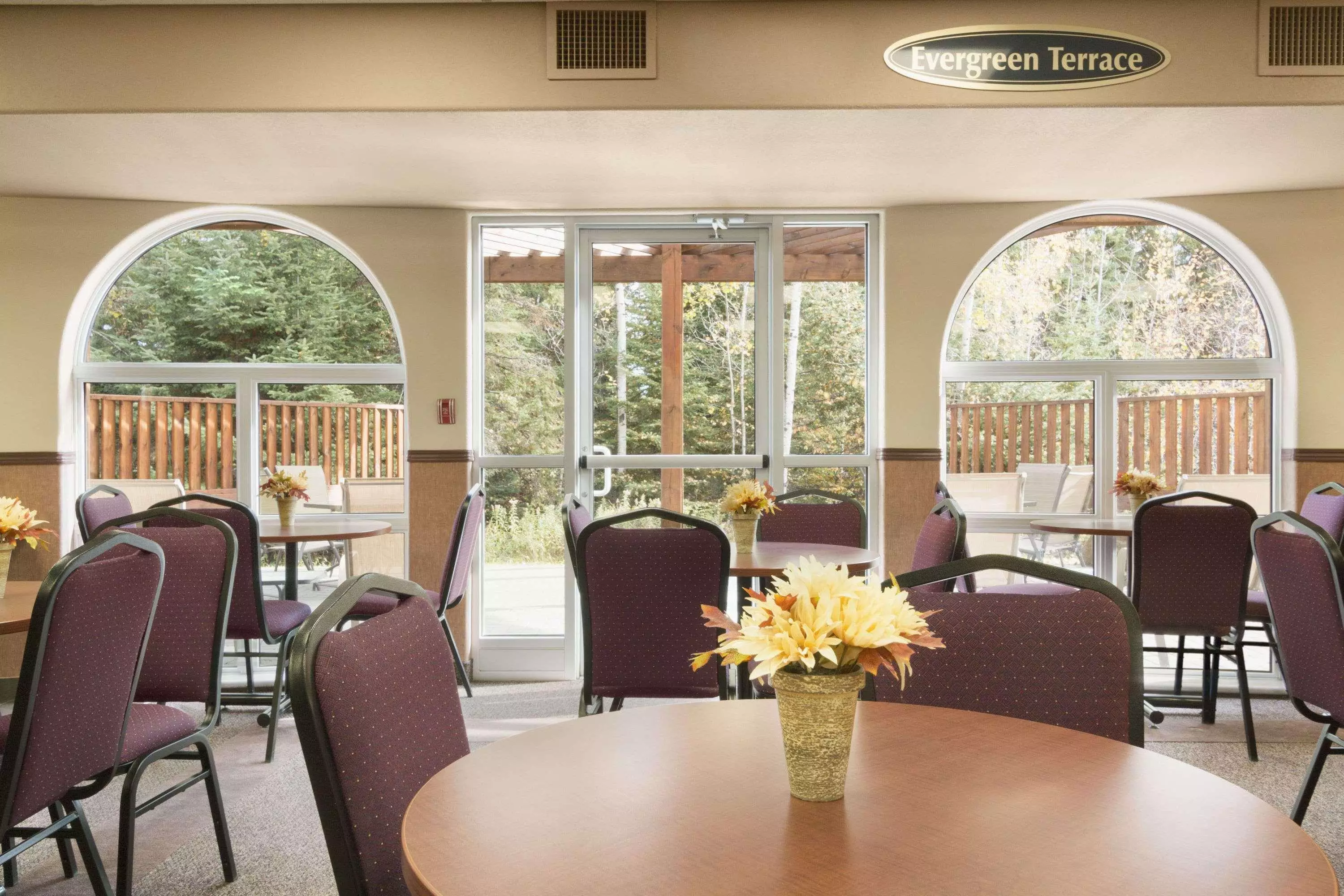 هتل Days Inn by Wyndham Thunder Bay North Thunder Bay