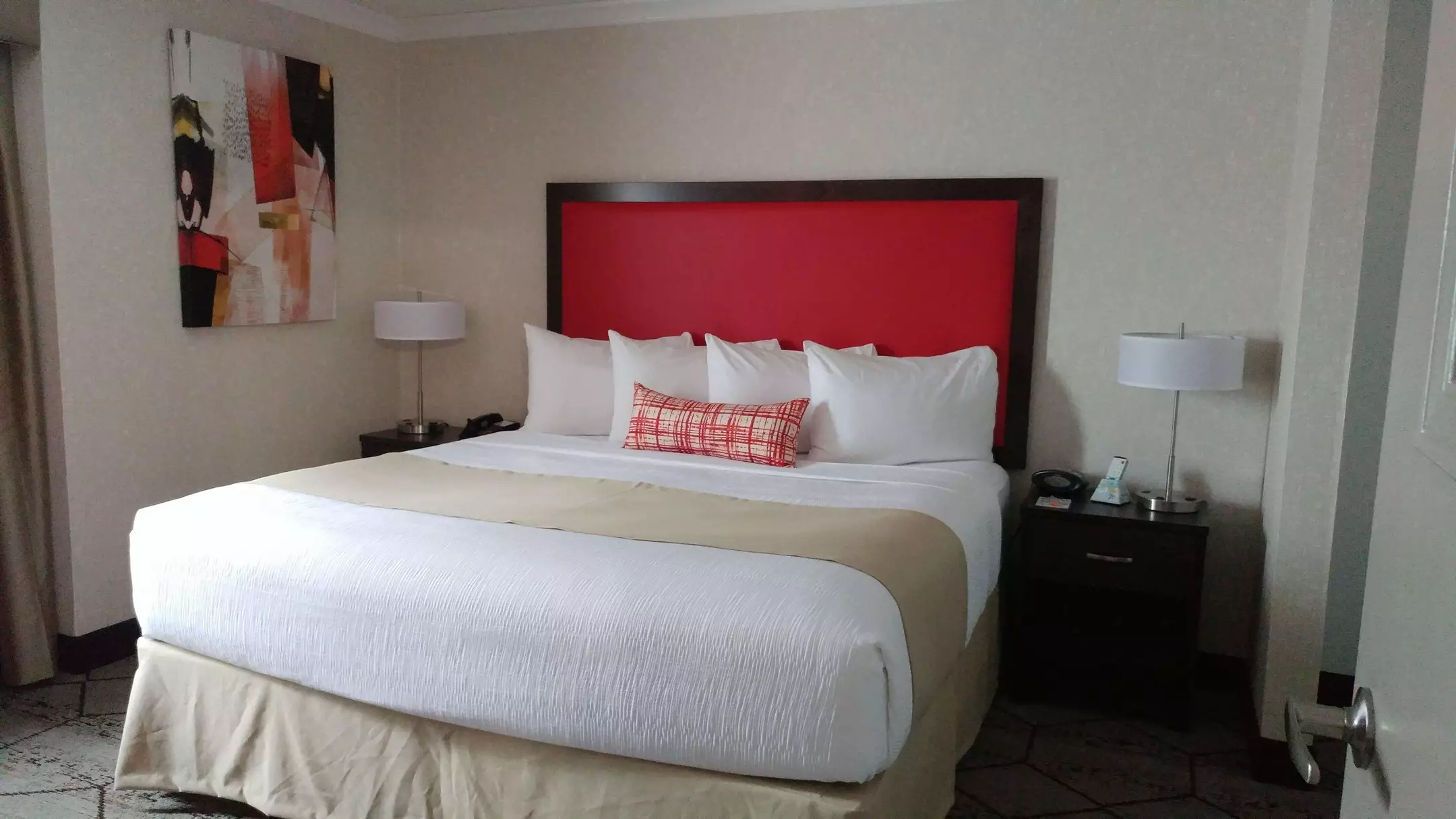 هتل Best Western Plus Rose City Suites Welland