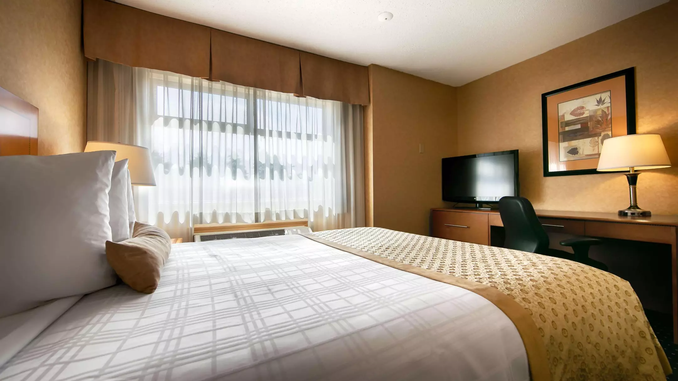 هتل Best Western Plus Langley Inn Langley