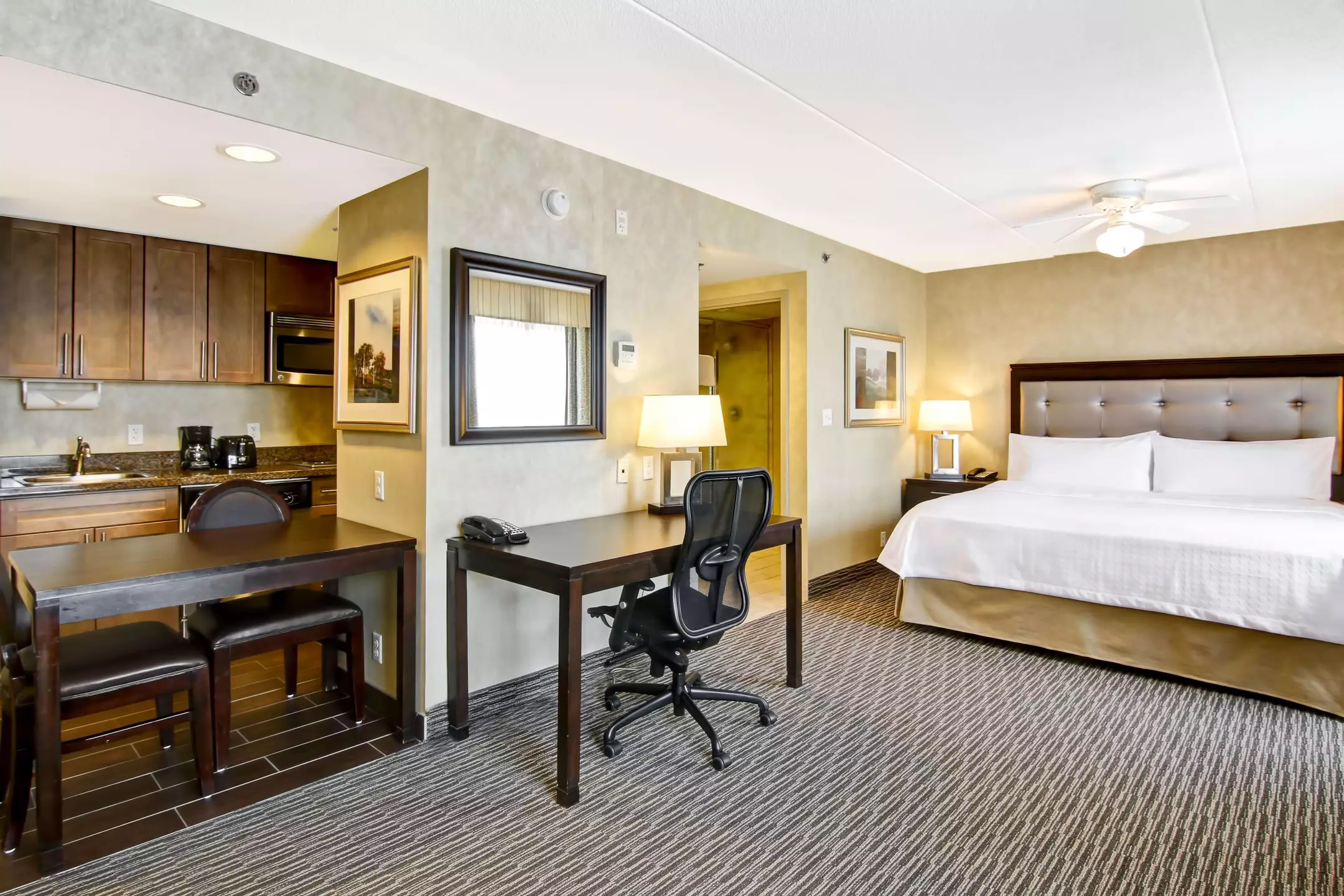 هتل Homewood Suites by Hilton Toronto-Markham Markham