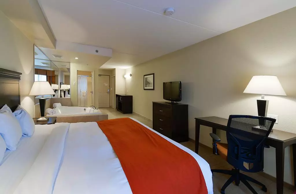 هتل Country Inn & Suites by Radisson, Niagara Falls, ON آبشار نیاگارا