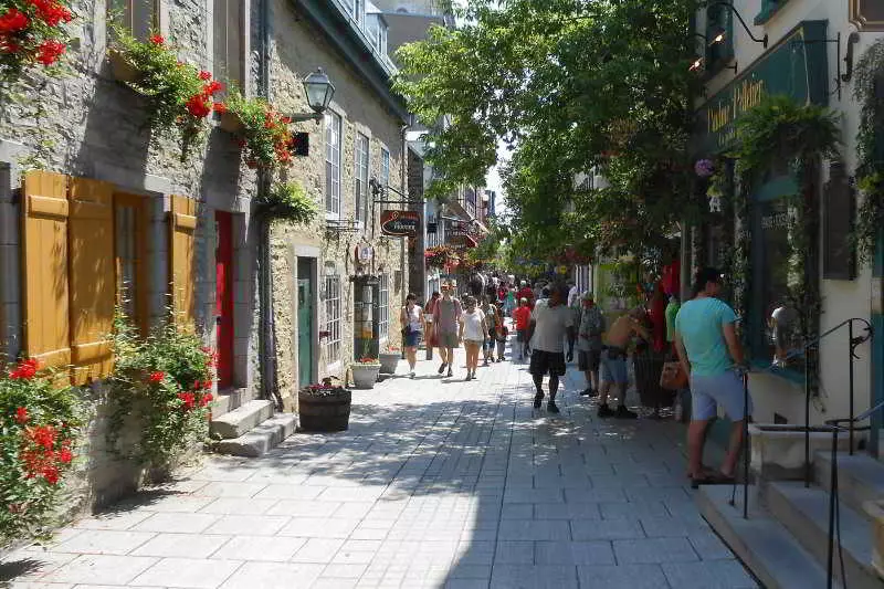 هتل Universel Quebec City
