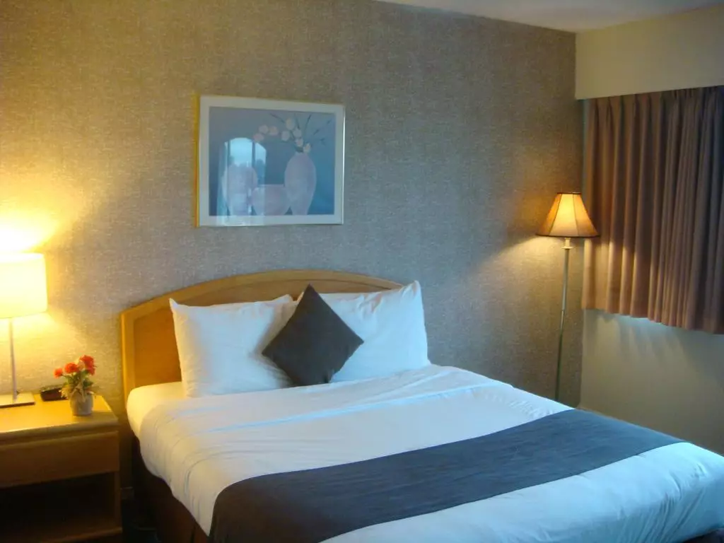 Alibaba https://cdn.alibaba.ir/ostorage/hotel-accommodation-images/6a0ff3c4c86edf55f7243ce1_Vancouver-Cassandra-Hotel-1.webp