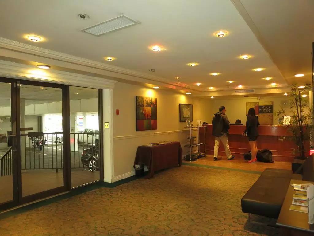 هتل Cassandra Hotel ونکوور