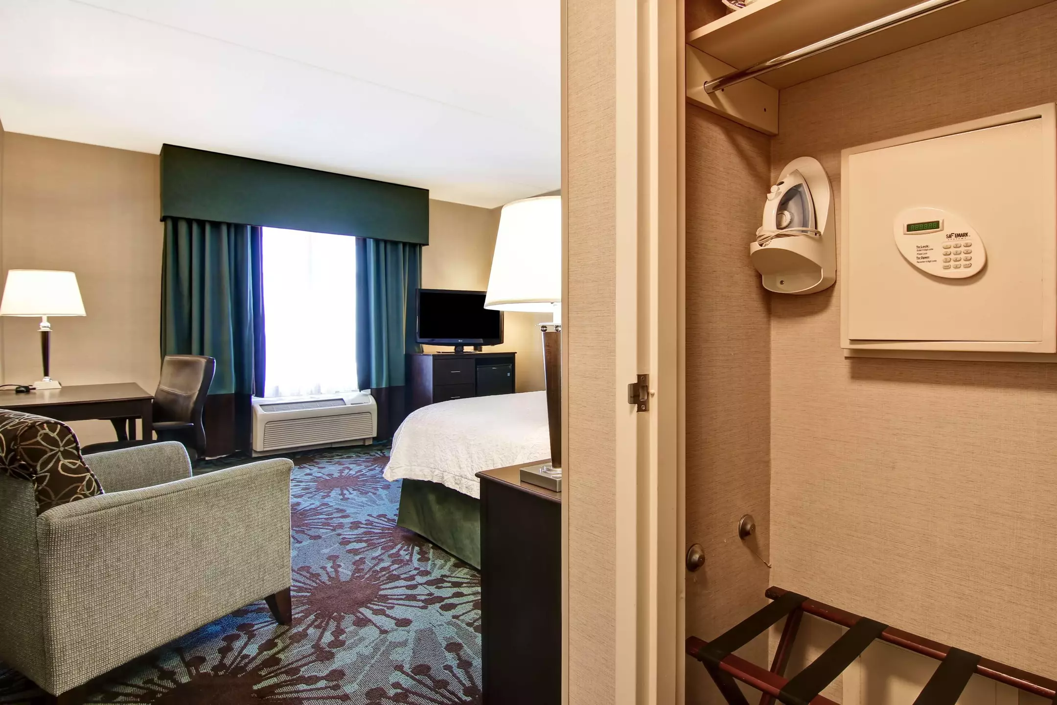Alibaba https://cdn.alibaba.ir/ostorage/hotel-accommodation-images/6a100650c86edf55f7244b04_Toronto-Hampton-Inn-by-Hilton-Toronto-Airport-Corporate-Centre-1.webp