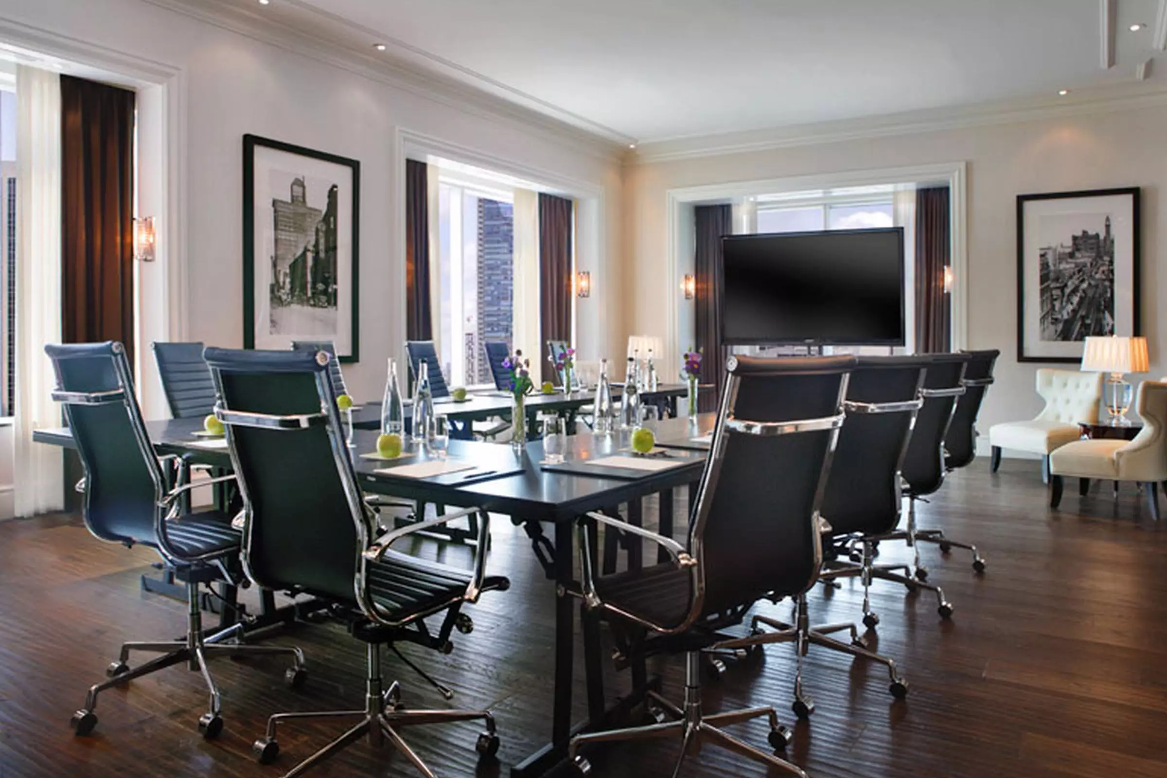 هتل The St. Regis Toronto تورنتو