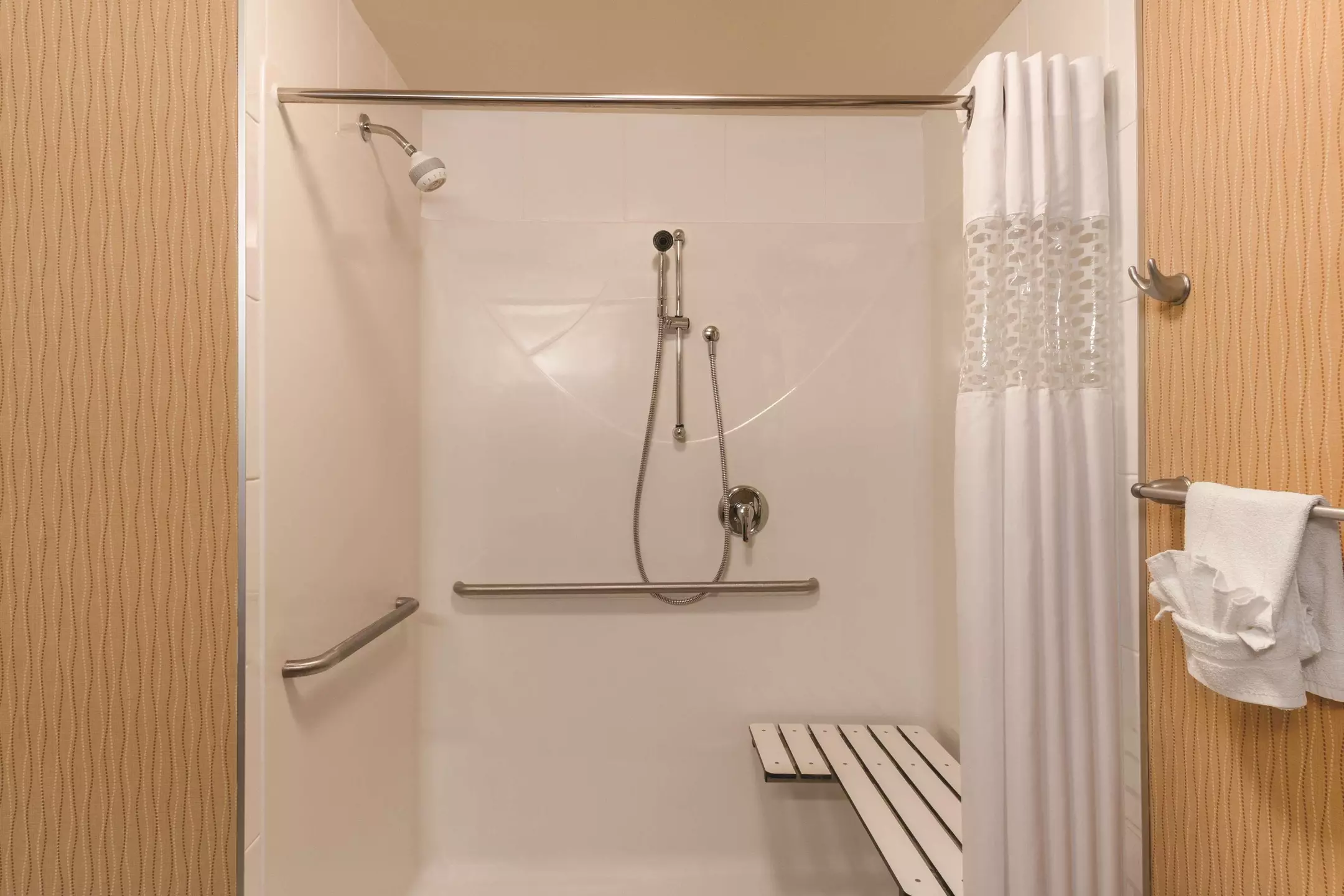 هتل Hampton Inn By Hilton Edmonton South Edmonton