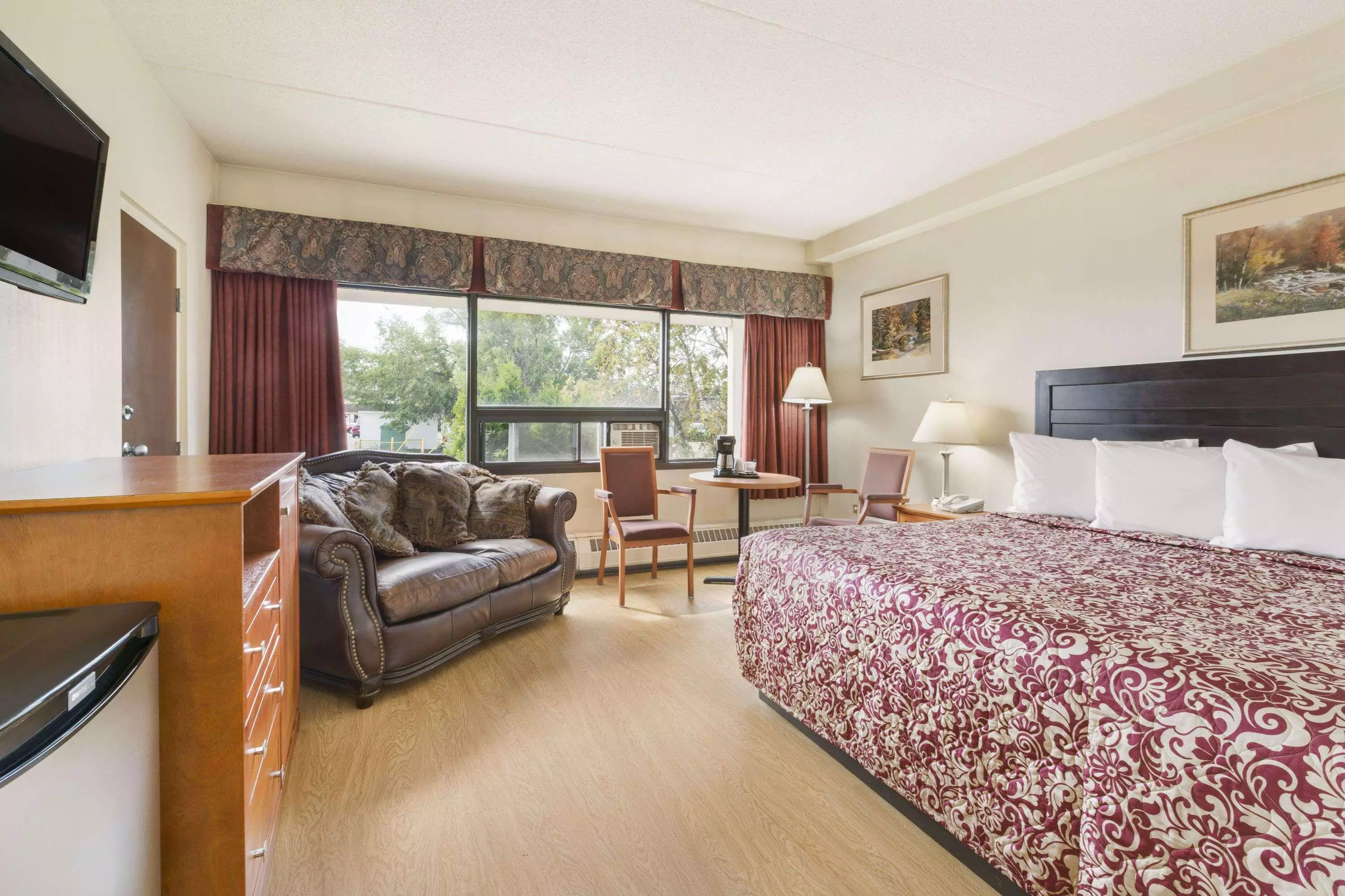 Alibaba https://cdn.alibaba.ir/ostorage/hotel-accommodation-images/6a101557c86edf55f724551d_Edmonton-Travelodge-by-Wyndham-Edmonton-East-1.webp