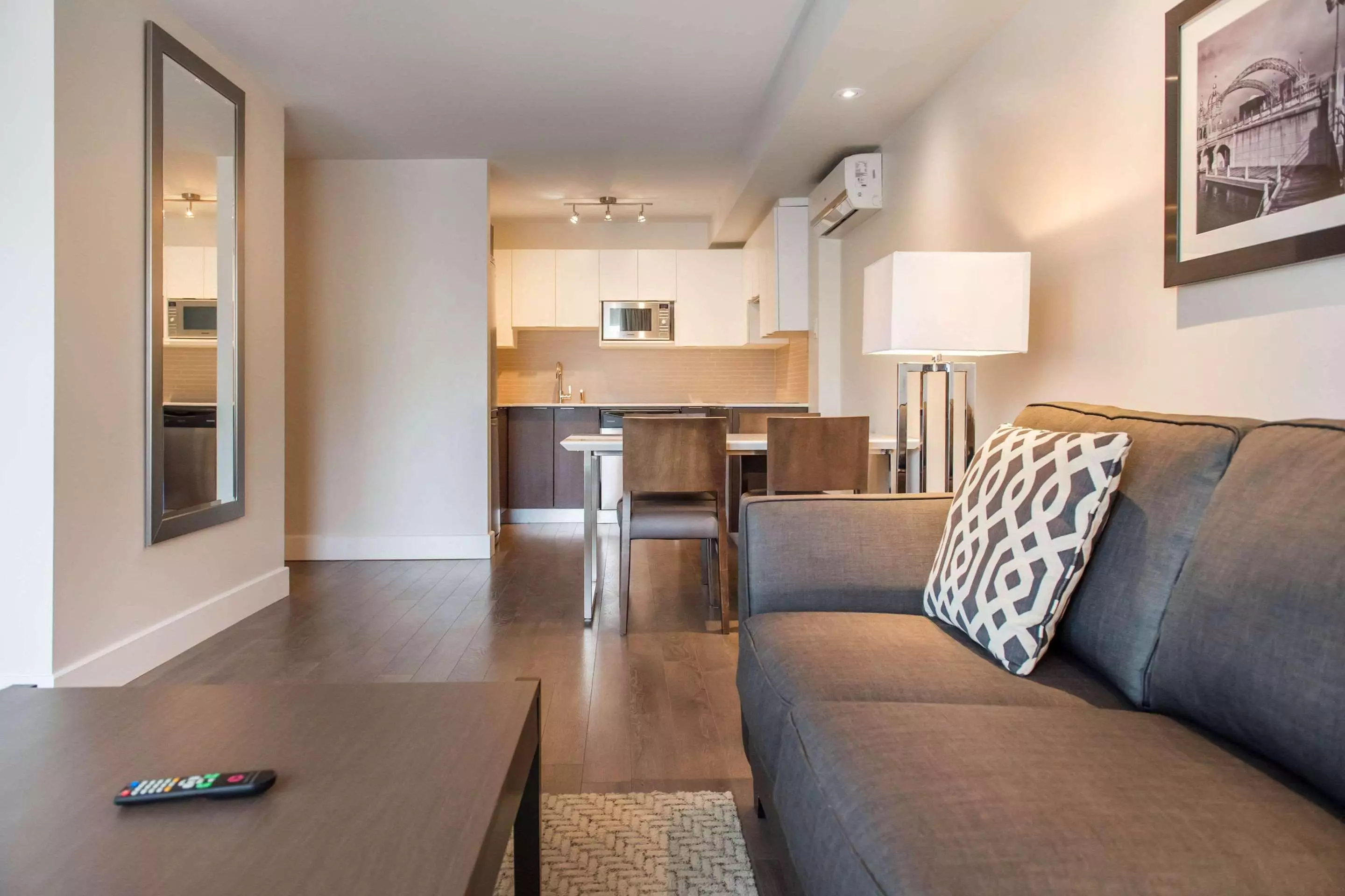 Alibaba https://cdn.alibaba.ir/ostorage/hotel-accommodation-images/6a1015b4c86edf55f724555f_Gatineau-Les-Suites-Victoria-Ascend-Hotel-Collection-1.webp